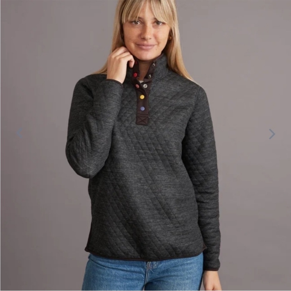 MARINE layer Corbet Reversible Pullover in Charcoal Grey/Mid Heather Grey